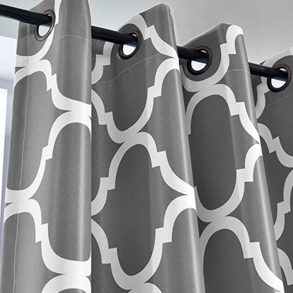 CURTAINS IN GREY AND WHITE DESIGN - Picture 2 of 5